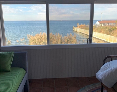 49 E Bayview Walk - Photo Thumbnail 7