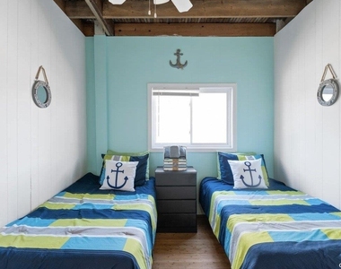 597 Bayberry Walk - Photo Thumbnail 7