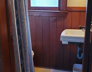 250 Cottage Walk - Photo Thumbnail 17