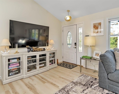 60 Lynncliff Road - Photo Thumbnail 27