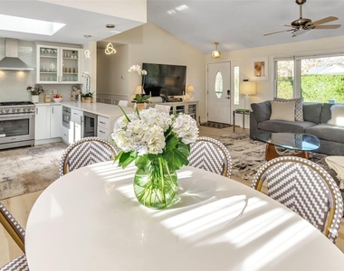 60 Lynncliff Road - Photo Thumbnail 22