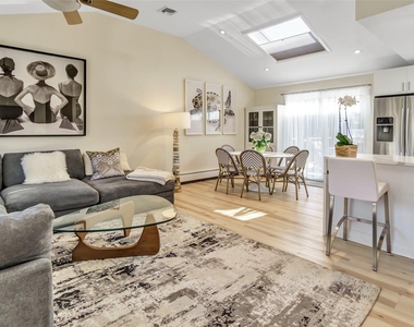 60 Lynncliff Road - Photo Thumbnail 26