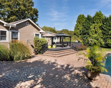 60 Lynncliff Road - Photo Thumbnail 15