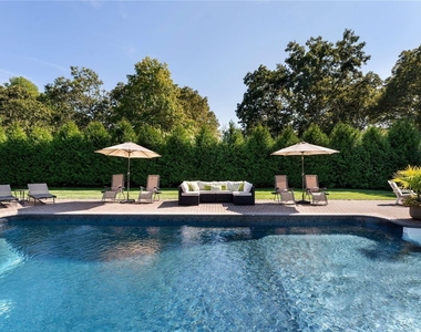 60 Lynncliff Road - Photo Thumbnail 6