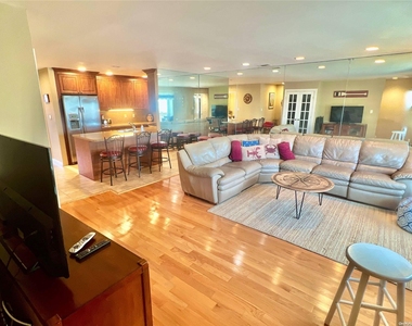813 Shore Road - Photo Thumbnail 9