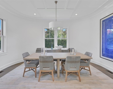 52 Quogue Street - Photo Thumbnail 6