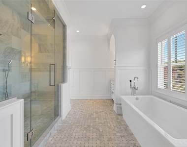 52 Quogue Street - Photo Thumbnail 9