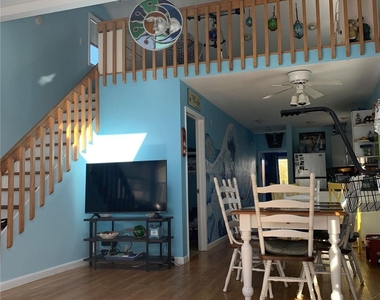 139 Bungalow Walk - Photo Thumbnail 2
