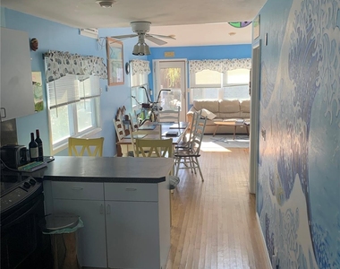 139 Bungalow Walk - Photo Thumbnail 3