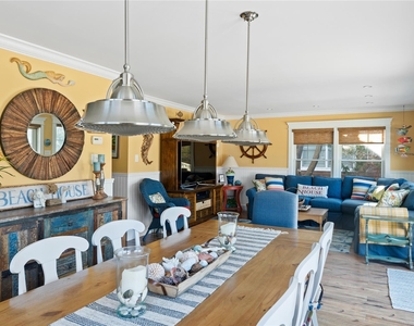 672 Ocean Breeze - Photo Thumbnail 8