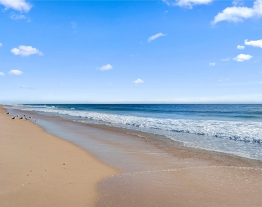 157 Dune Road - Photo Thumbnail 33