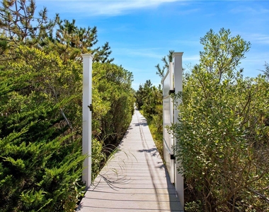 157 Dune Road - Photo Thumbnail 22