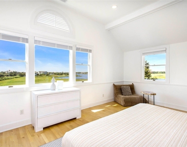 157 Dune Road - Photo Thumbnail 32