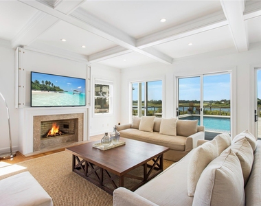 157 Dune Road - Photo Thumbnail 25