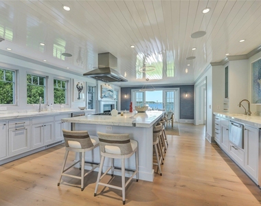 15 Montclair Avenue - Photo Thumbnail 13