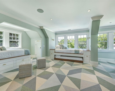 15 Montclair Avenue - Photo Thumbnail 23
