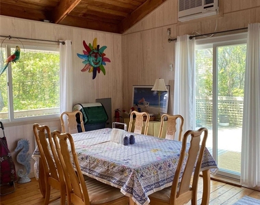 11 Seneca Street - Photo Thumbnail 5