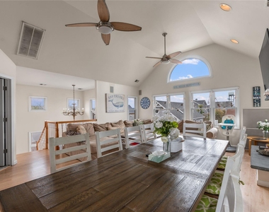 22 Bungalow - Photo Thumbnail 4