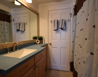 620 Dune Road - Photo Thumbnail 10