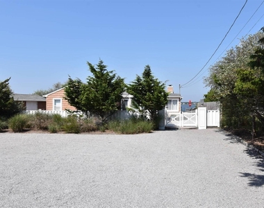 620 Dune Road - Photo Thumbnail 1