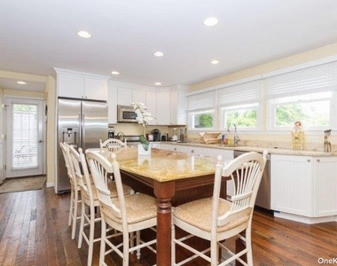 748 Ocean Breeze Walk - Photo Thumbnail 4