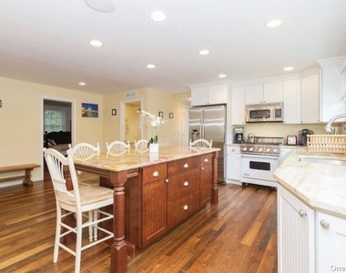 748 Ocean Breeze Walk - Photo Thumbnail 6