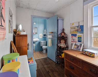 20 Ocean Road - Photo Thumbnail 12