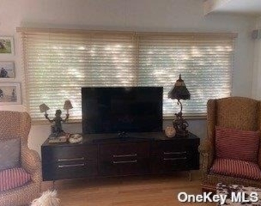 270 Cottage Walk - Photo Thumbnail 10