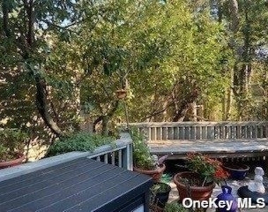 270 Cottage Walk - Photo Thumbnail 16