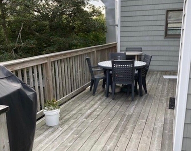 44 E Bayview Avenue - Photo Thumbnail 7