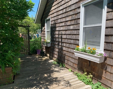 120 Bungalow Walk - Photo Thumbnail 3