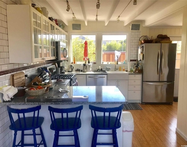 833 Evergreen Walk - Photo Thumbnail 4
