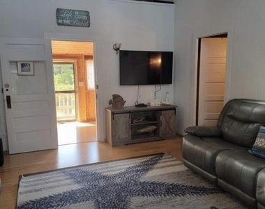 921 Evergreen Walk - Photo Thumbnail 3