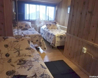 921 Evergreen Walk - Photo Thumbnail 6