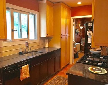 515 Bayberry Walk - Photo Thumbnail 2