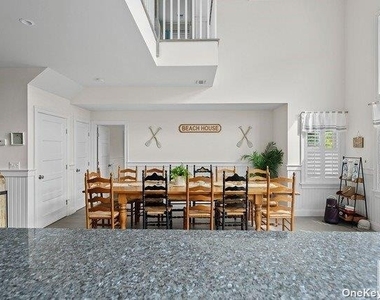 674 Ocean Breeze - Photo Thumbnail 3