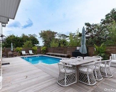 674 Ocean Breeze - Photo Thumbnail 1