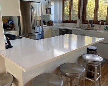 41 Atlantic Avenue - Photo Thumbnail 7