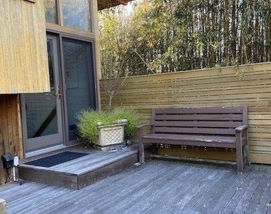 41 Atlantic Avenue - Photo Thumbnail 1