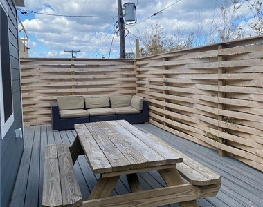 446 Dehnhoff Walk - Photo Thumbnail 9