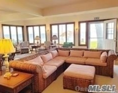 15 Downs Boulevard - Photo Thumbnail 14