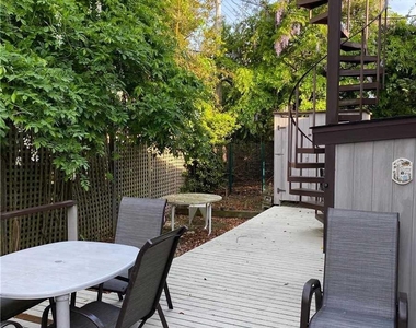 373 Dehnhoff Walk - Photo Thumbnail 16