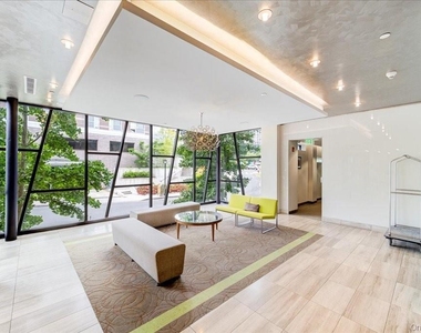 10 Dekalb Avenue - Photo Thumbnail 13