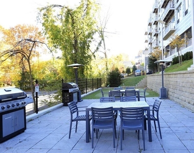 10 Dekalb Avenue - Photo Thumbnail 10