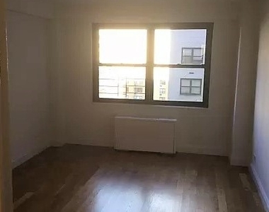 East 15th Street by Irving Place - Photo Thumbnail 2