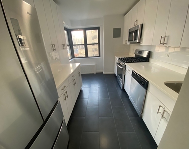 East 89th Street - Photo Thumbnail 5