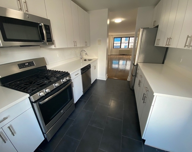 East 89th Street - Photo Thumbnail 7