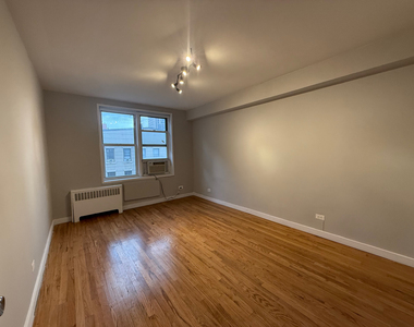 340 East 58th Street - Photo Thumbnail 11