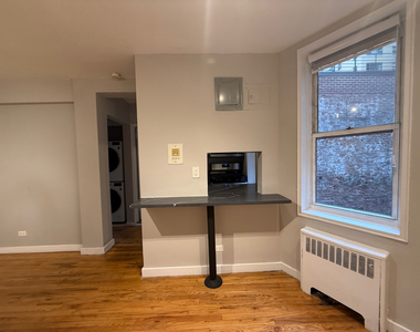 340 East 58th Street - Photo Thumbnail 2