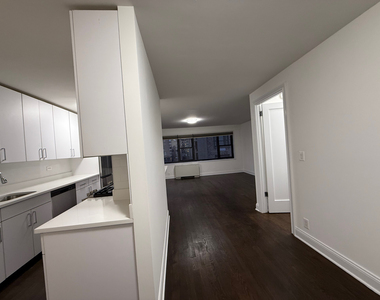 405 East 56th Street - Photo Thumbnail 5